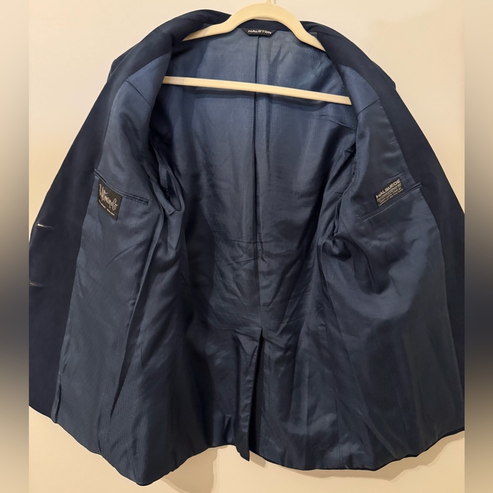 Halston Vintage Women’s Suede Halsuede Navy Blazer with Gold Buttons Size L - Picture 4 of 7